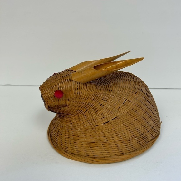 Hand Woven /Vintage Rabbit Basket top with with Bamboo Ears- - Picture 5 of 8